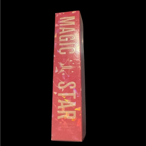 Jeffree Star Cosmetics Magic Star Liquid Concealer
Shade C13.5 - Picture 1 of 3